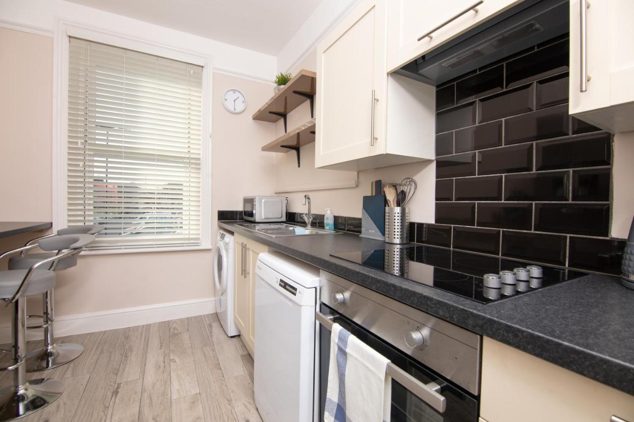 Salt Lane Apartments ซอลส์บรี ภายนอก รูปภาพ