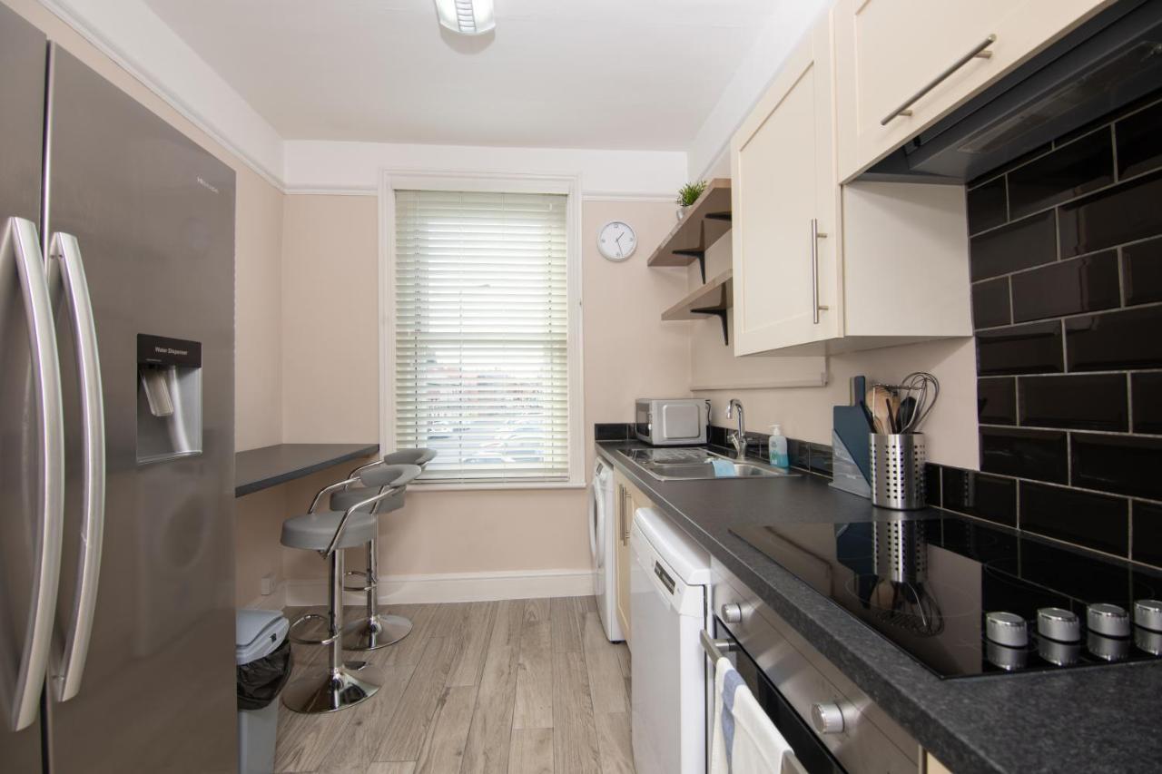 Salt Lane Apartments ซอลส์บรี ภายนอก รูปภาพ